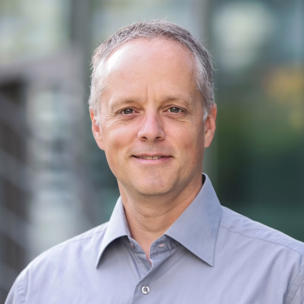 Porträt von Photovoltaikexperte Holger Lang